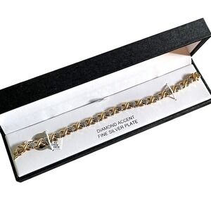 Unbranded XO Link Bracelet Women 7.5 Gold Diamond Accent 18K Gold Over Silver